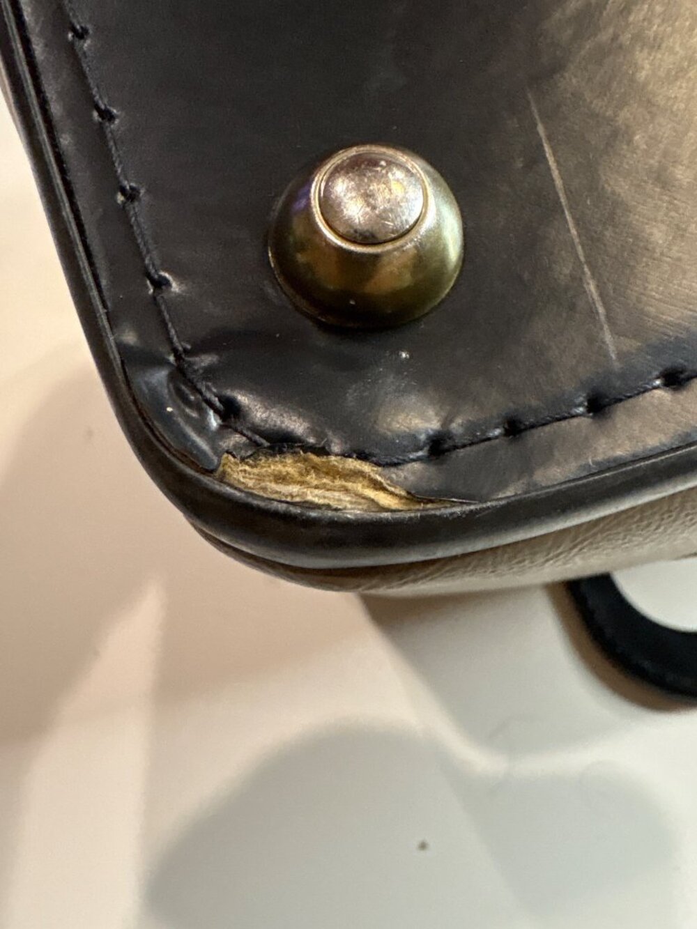 Vintage Tan & Black Faux Leather Handbag Zipper Closure By Service Mfg. Corp. Me - Picture 8 of 12